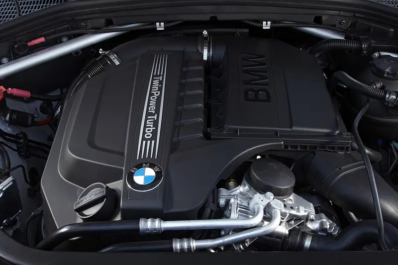 BMW TwinPower Turbo（双涡管单涡轮增压发动机）