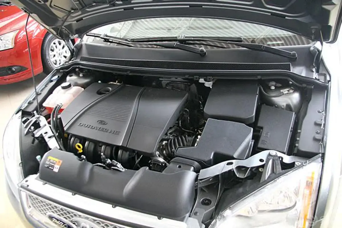 福克斯三厢 1.8MT舒适型发动机