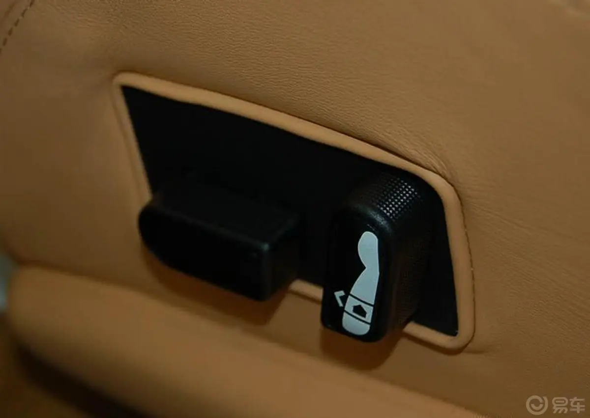 法拉利F430Coupe座椅调节键