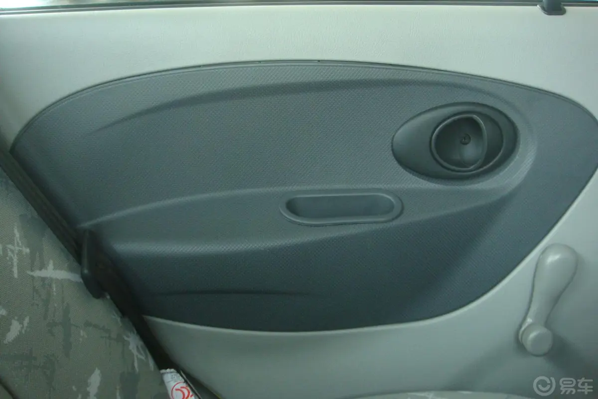 奇瑞QQ30.8—MT 基本型驾驶员侧车门内门板