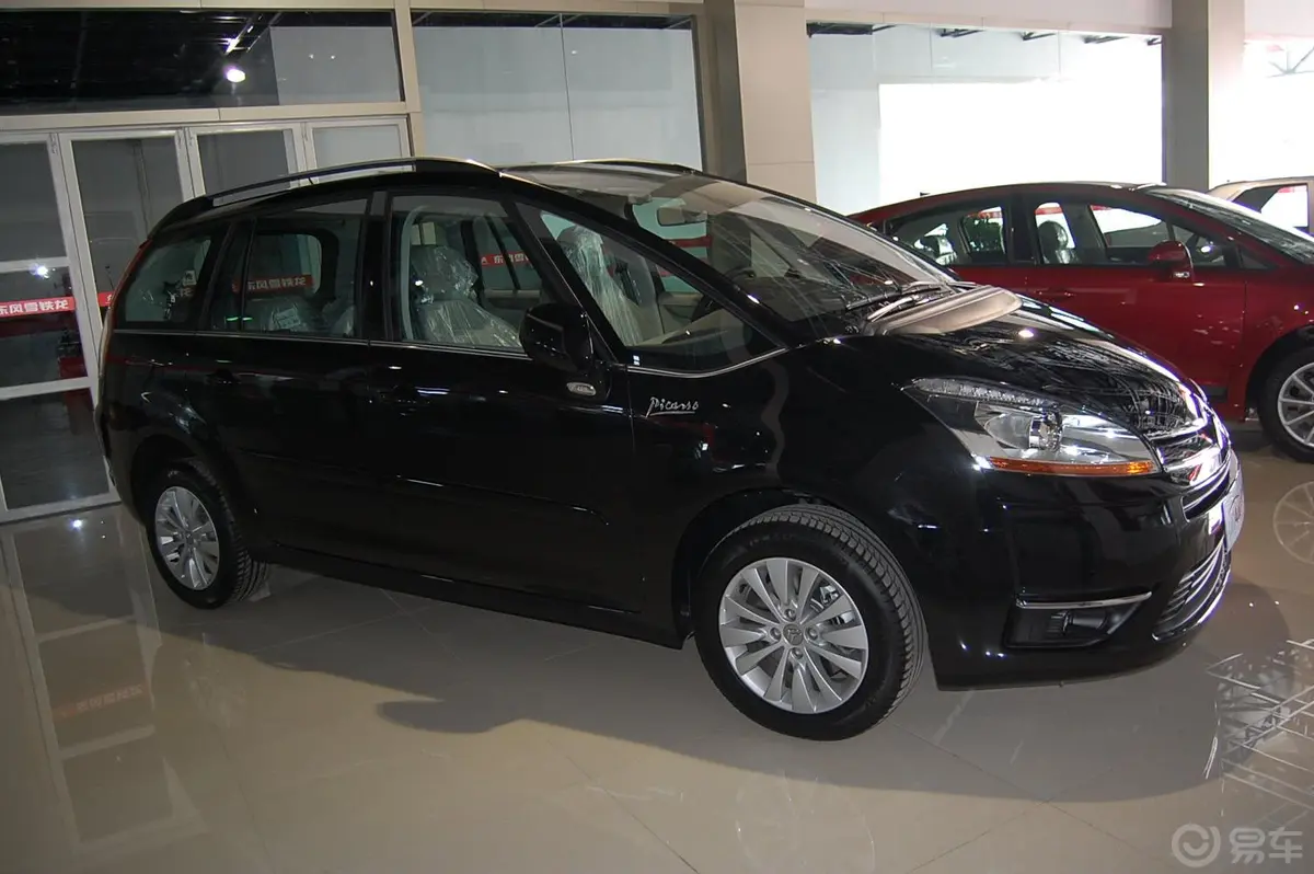 C4 PICASSO2.0i 16V 舒适版 7座外观