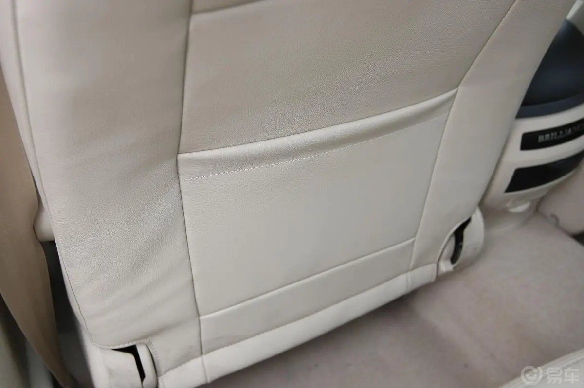 尊驰2.0 MT 舒适型前排座椅后储物袋