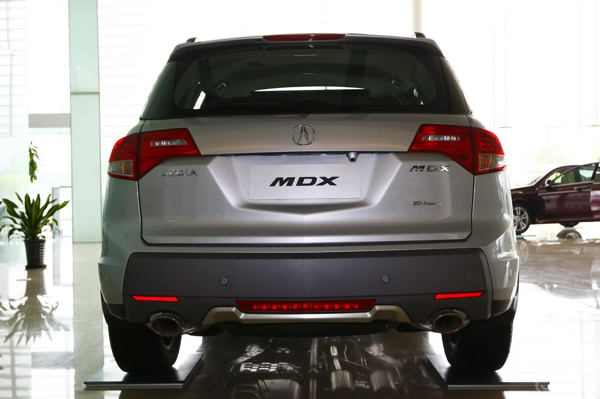 讴歌MDX3.7外观