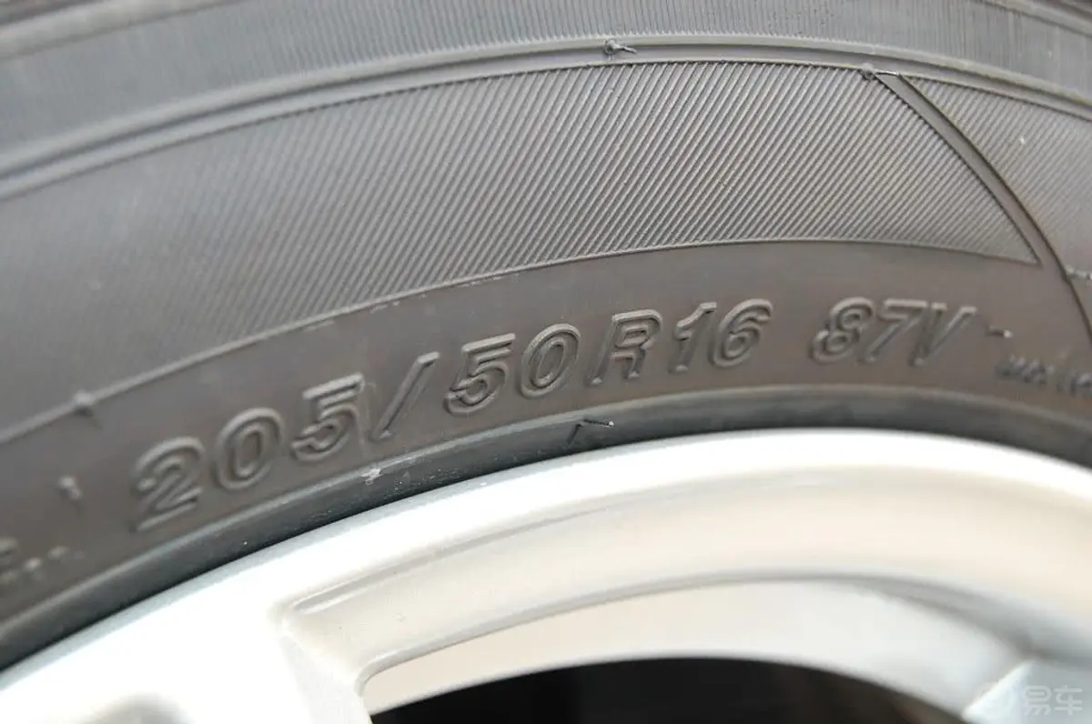 马自达MX-52.0L 标准型轮胎规格