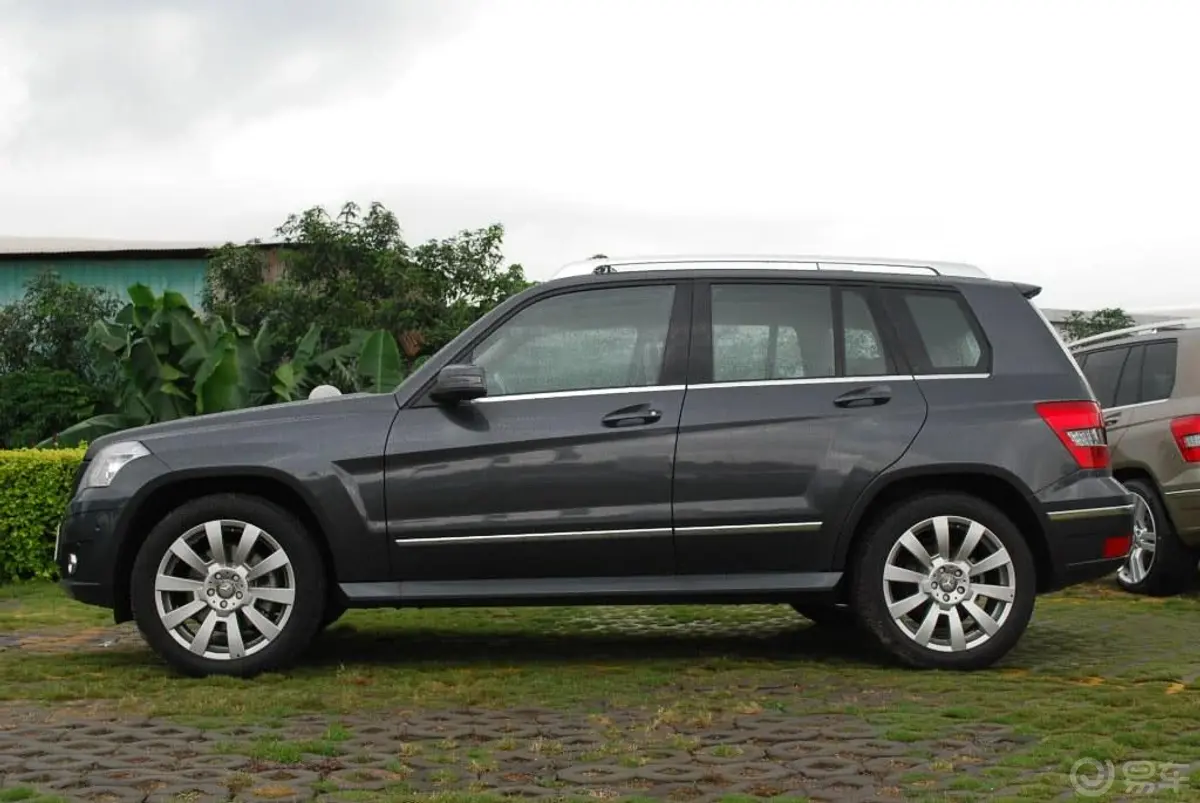 奔驰GLK级(进口)GLK 300 4MATIC 豪华型外观