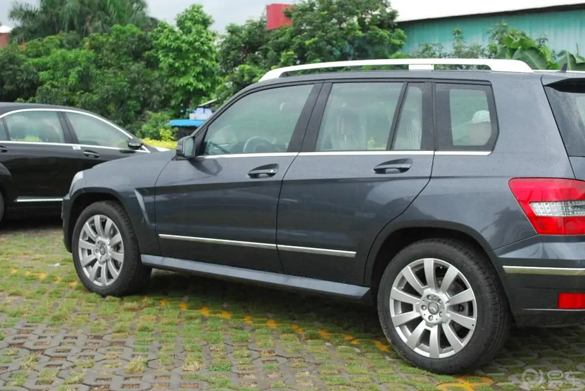 奔驰GLK级(进口)GLK 300 4MATIC 豪华型外观