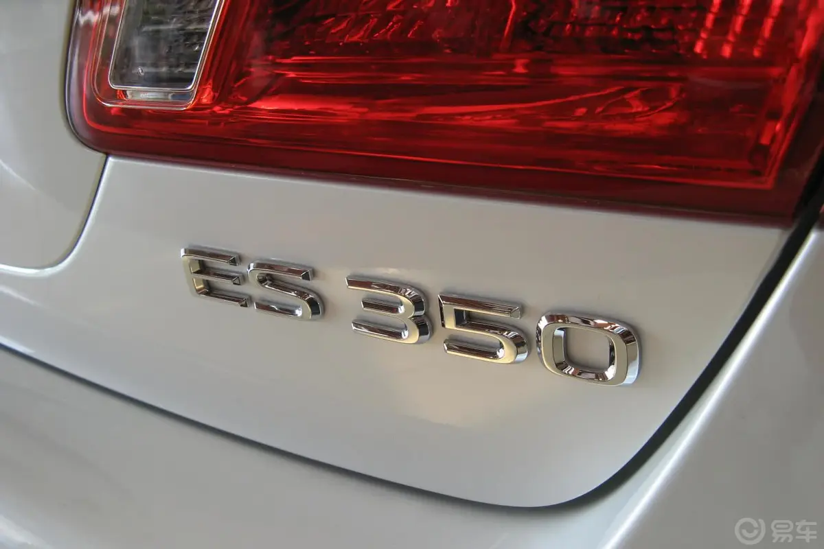 雷克萨斯ES350 豪华版外观