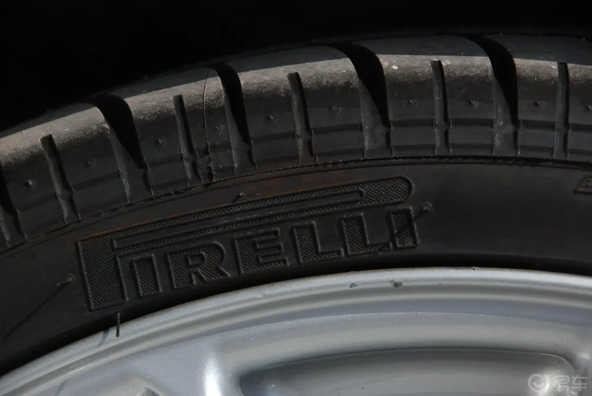 法拉利F430Coupe轮胎规格