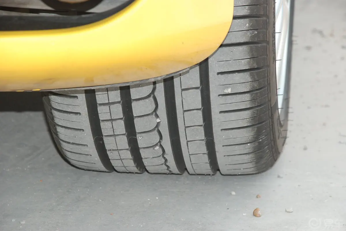 法拉利F430Coupe轮胎花纹