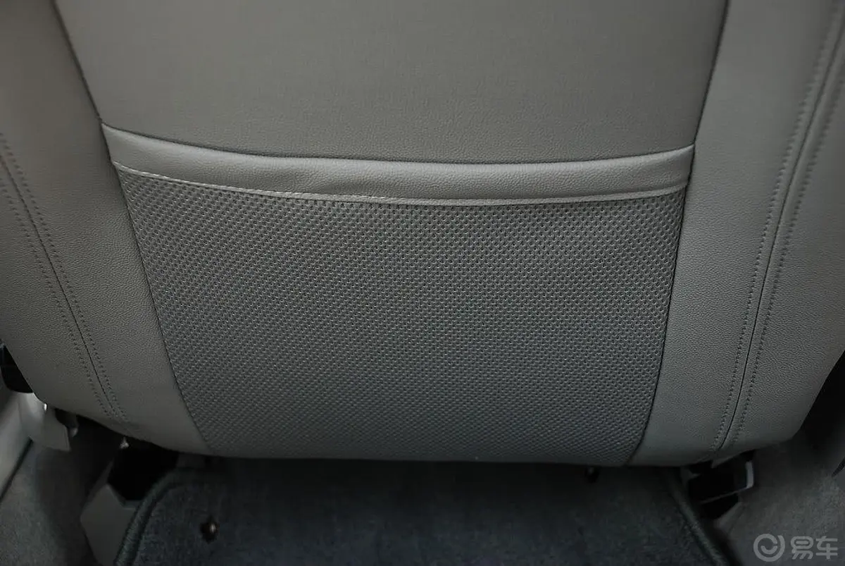 沃尔沃S402.0 智雅版前排座椅后储物袋