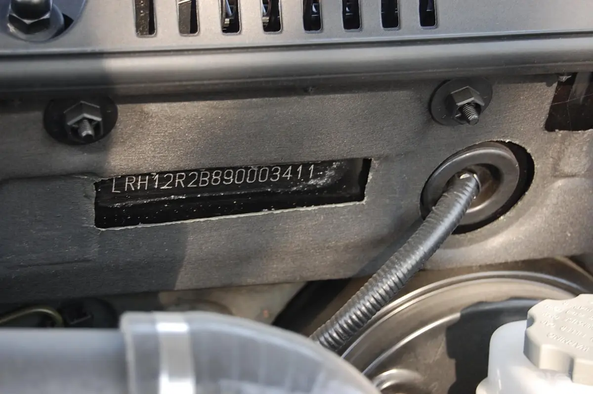 经典圣达菲1.8T 汽油两驱手动挡 豪华 国Ⅲ内饰