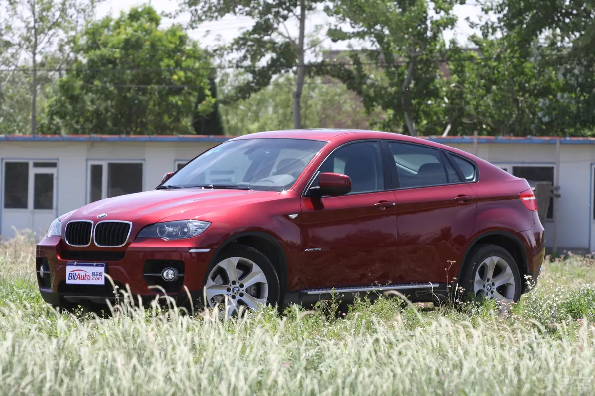 宝马X6xDrive35i 豪华型外观