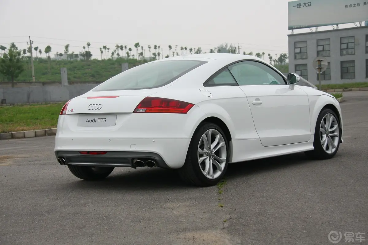 奥迪TTTTS Coupe 2.0 TFSI quattro S tronic外观