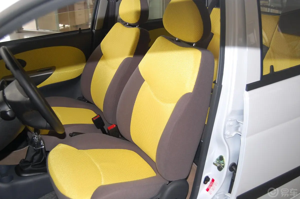 乐驰P—TEC 1.2MT 优越型驾驶员座椅