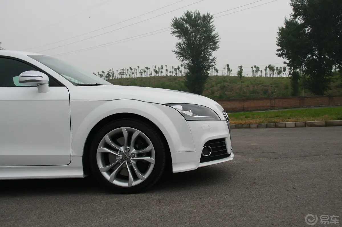 奥迪TTTTS Coupe 2.0 TFSI quattro S tronic外观