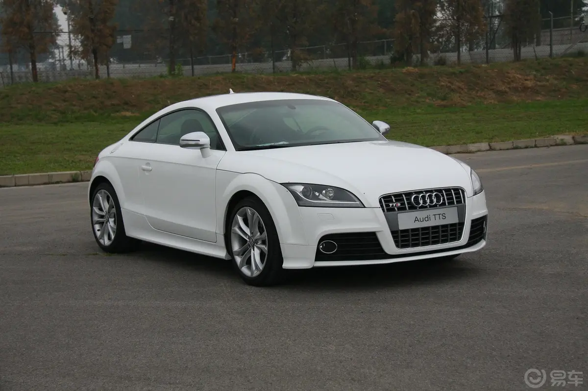 奥迪TTTTS Coupe 2.0 TFSI quattro S tronic外观