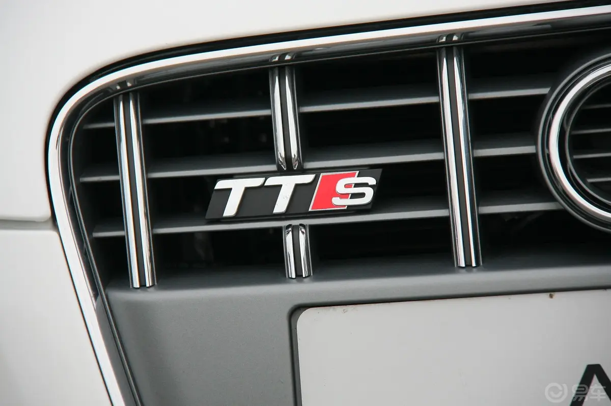 奥迪TTTTS Coupe 2.0 TFSI quattro S tronic外观