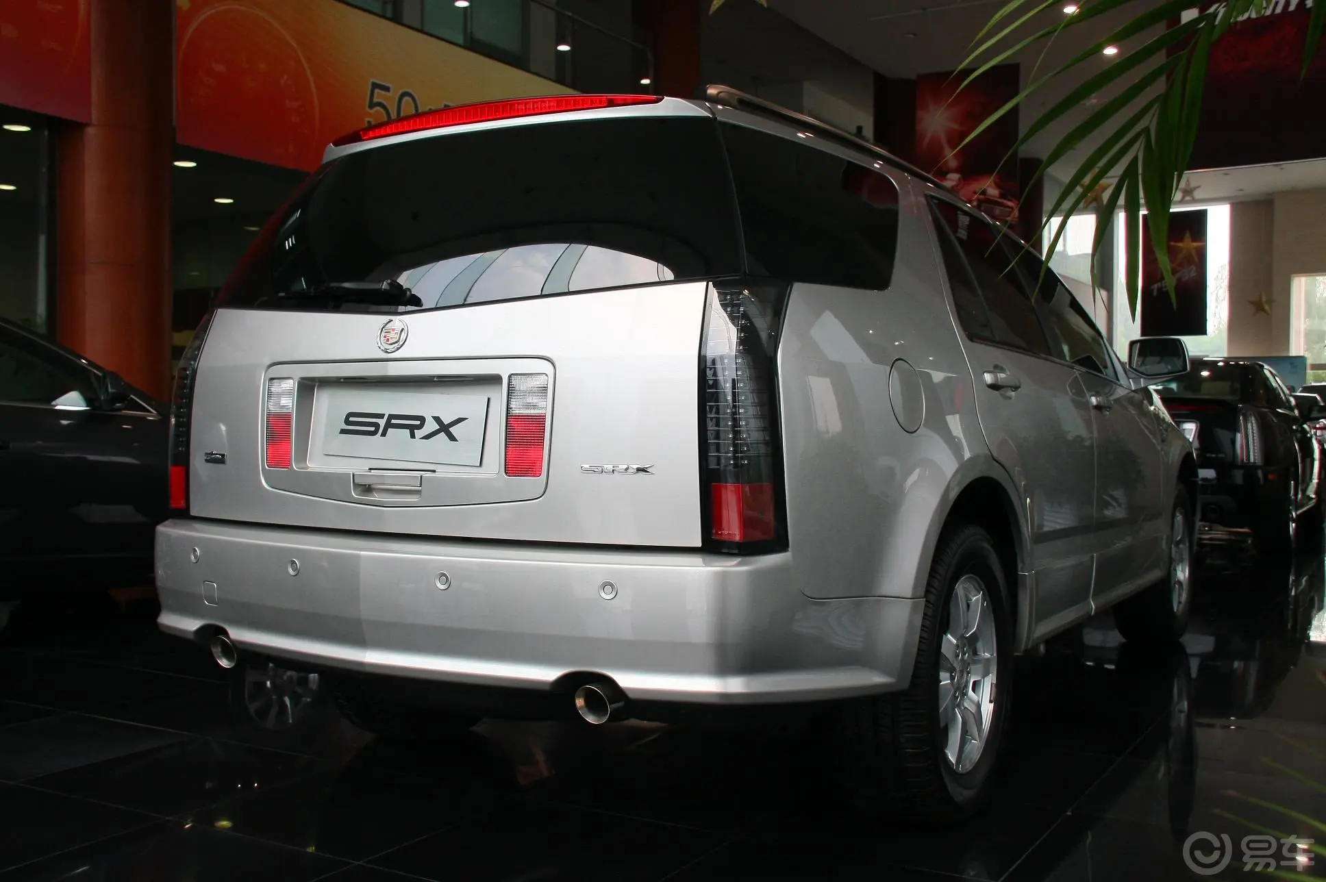 凯迪拉克SRX3.6L V6 四驱外观