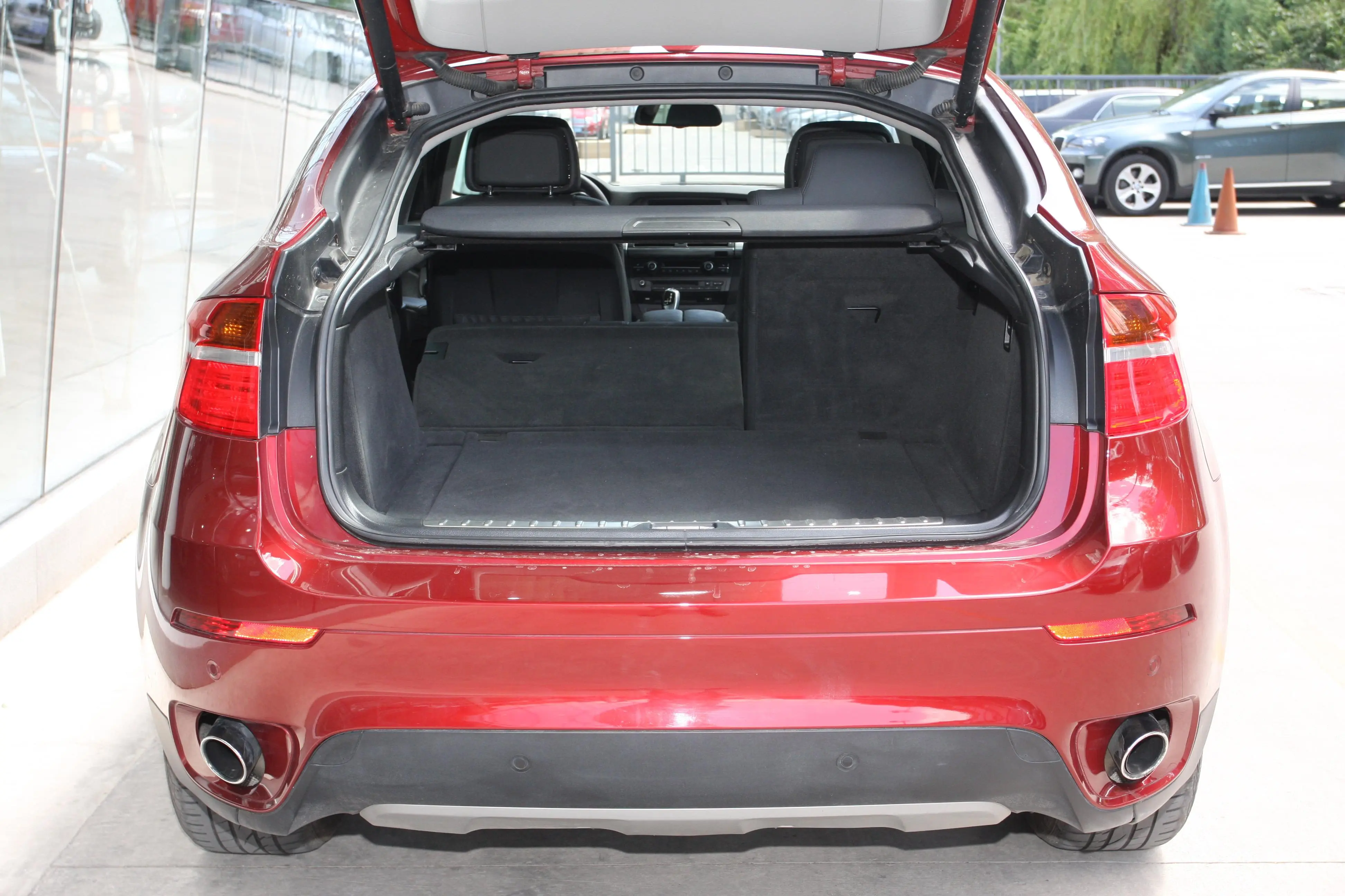 宝马X6xDrive35i 豪华型行李箱空间（后排左放倒）