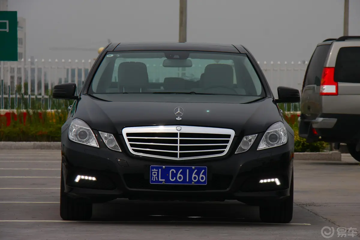 奔驰E级(进口)E 300 优雅型外观