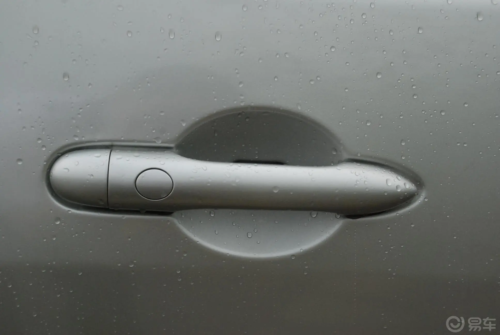 比亚迪S8尊贵型(自动)车门外拉手