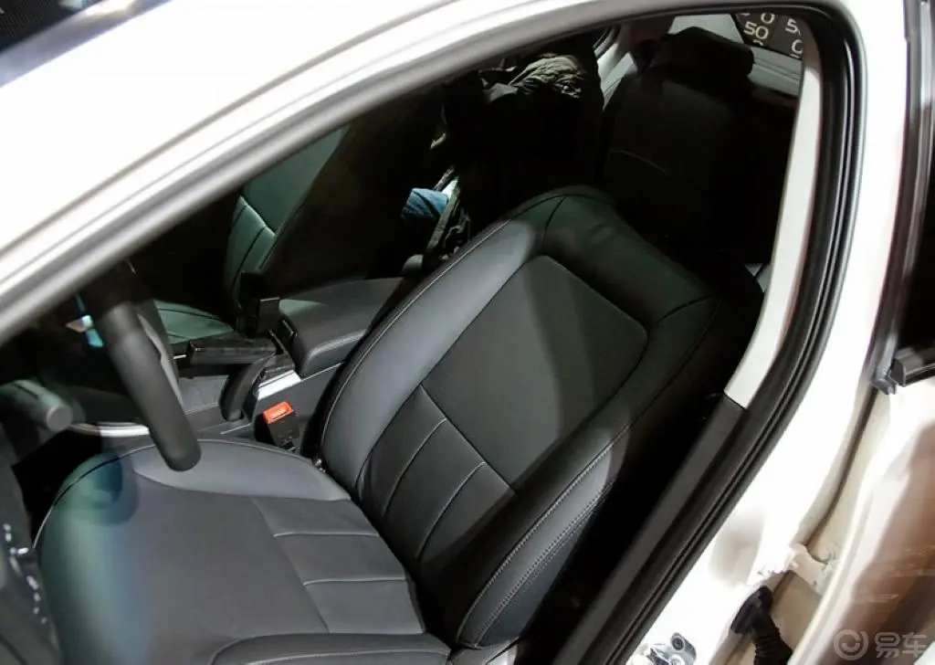 荣威550S 1.8T 品锐版驾驶员座椅