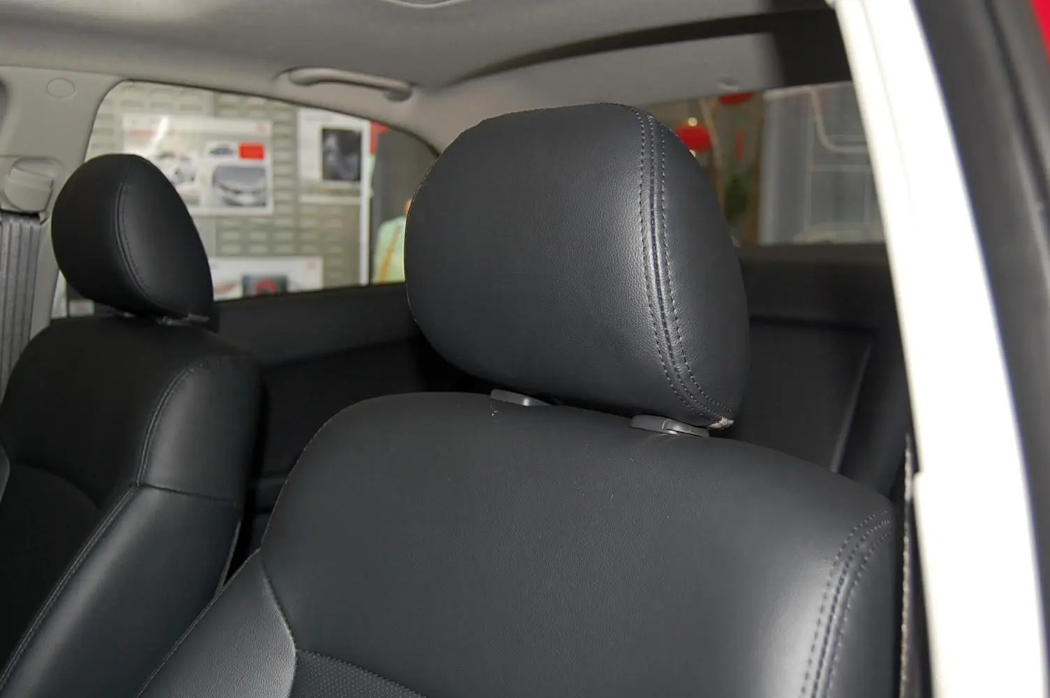 福瑞迪1.6L 自动 Premium驾驶员头枕