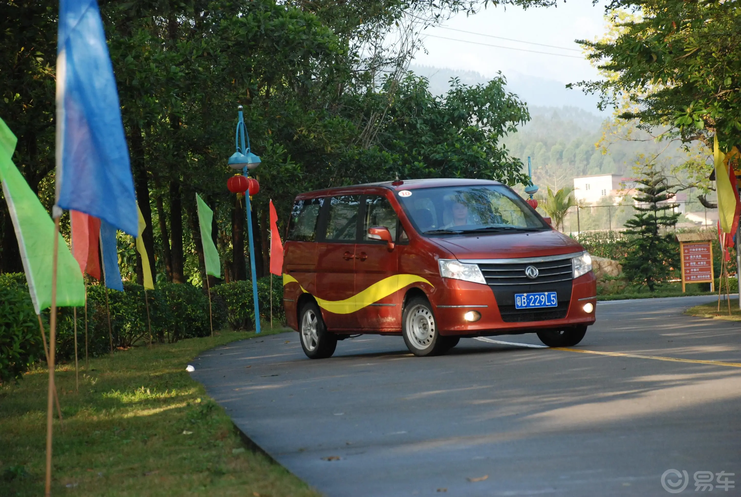 帅客豪华型 ZN6400V1B4(国Ⅳ+OBD)外观