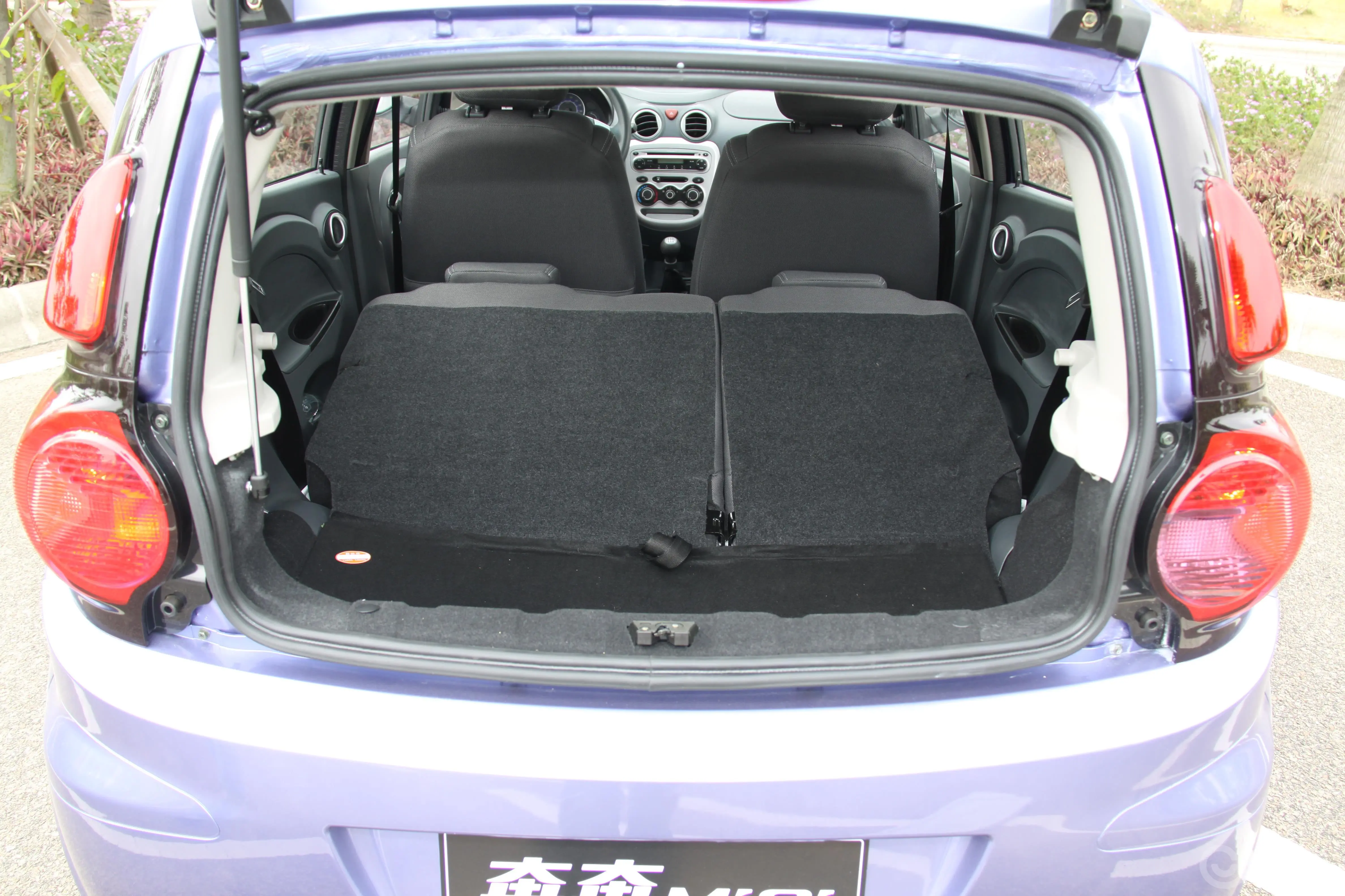 奔奔MINI1.0L 手动 豪华型空间