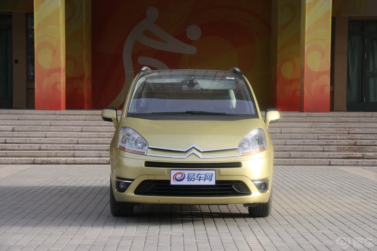 C4 PICASSO2.0i 16V 舒适版 7座外观