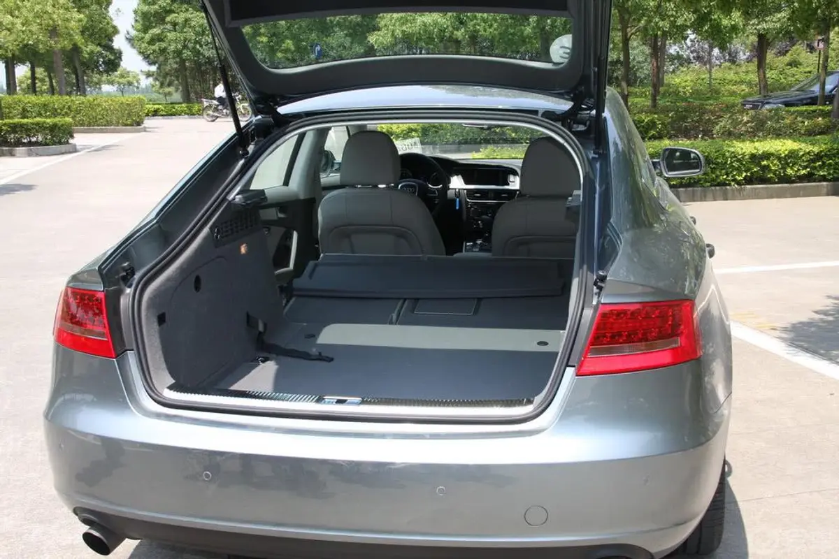 奥迪A5Sportback 2.0T 舒适型空间