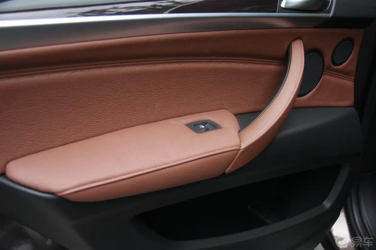 宝马X5(进口)xDrive35i 尊贵型内饰