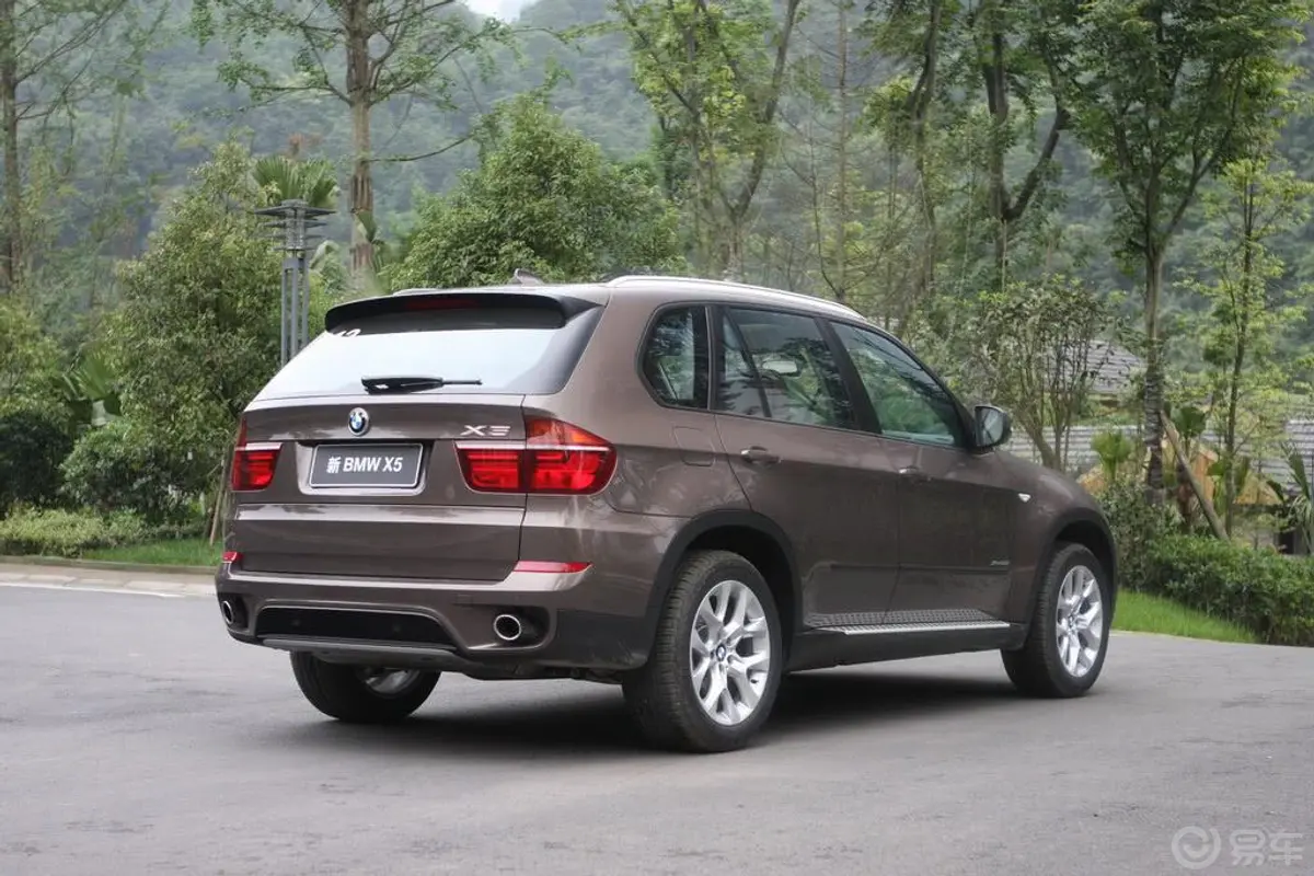 宝马X5(进口)xDrive35i 尊贵型外观