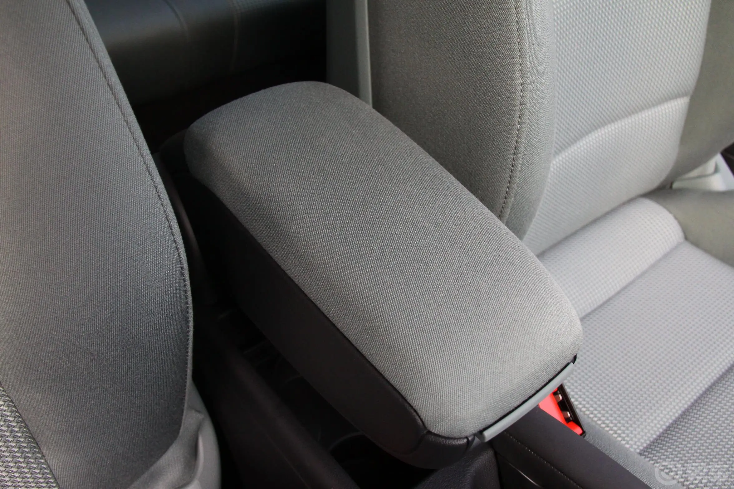 奥迪A3(进口)Sportback 1.4T 舒适型前排扶手