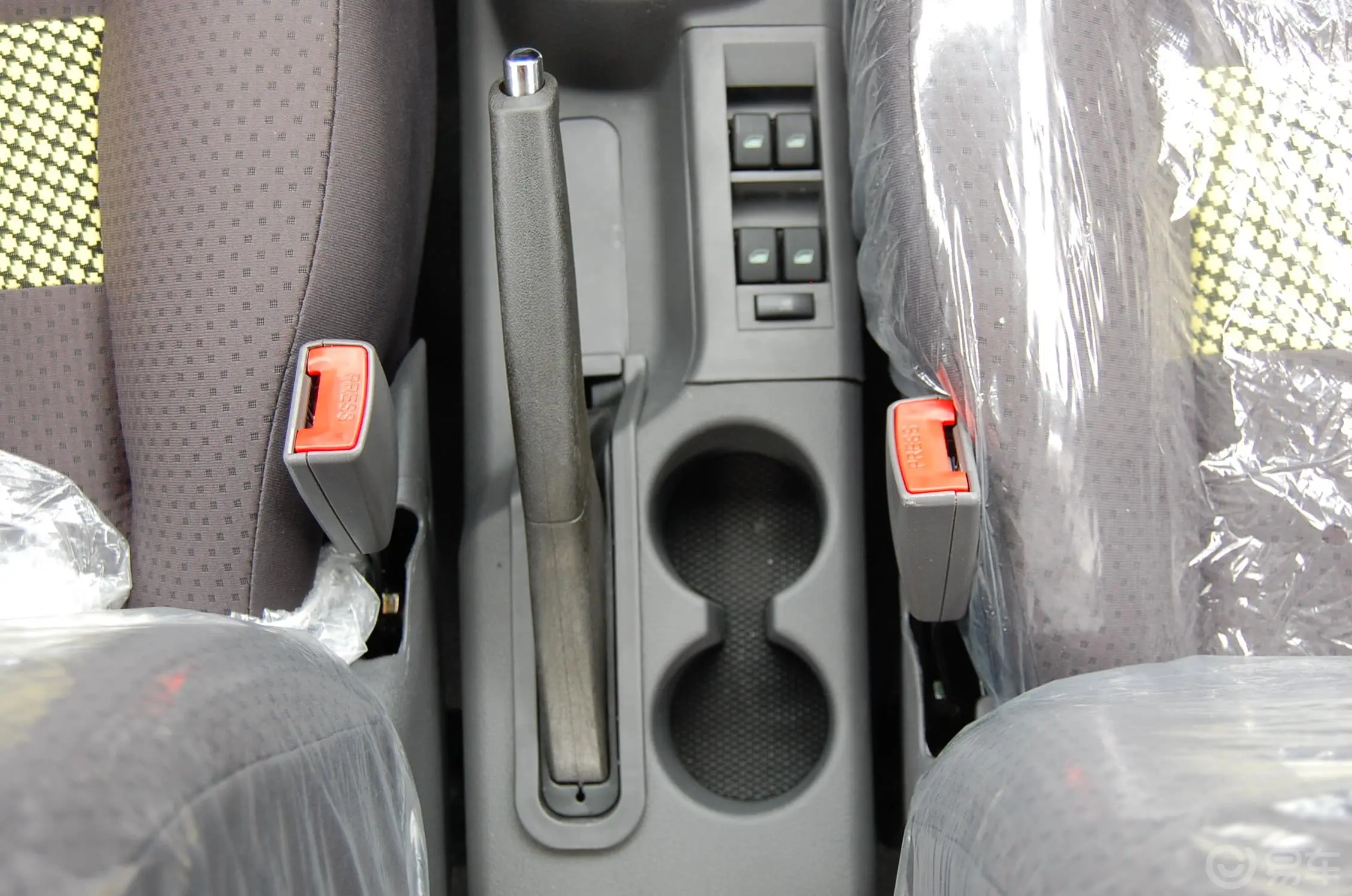 威志V21.3L MT 豪华型驻车制动（手刹，电子，脚刹）