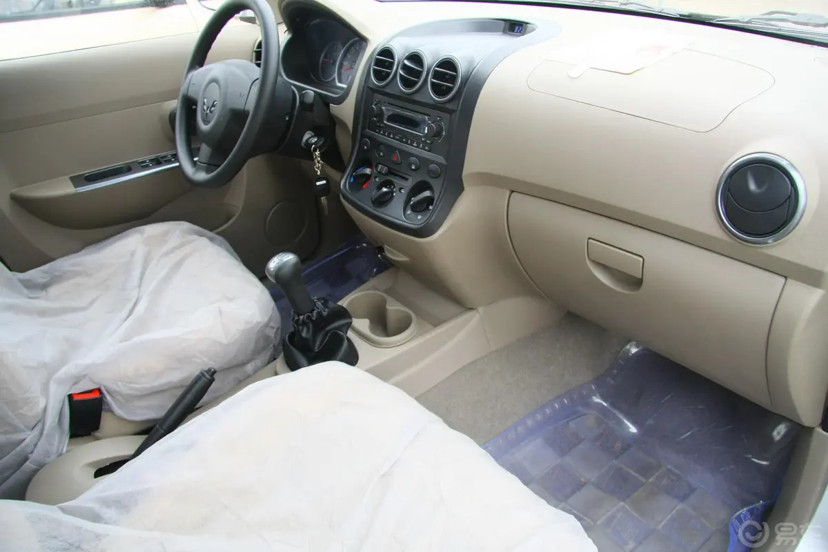 五菱宏光S11.4L 豪华型内饰