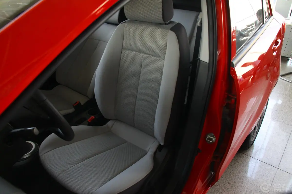 丘比特1.5 自动舒适 DX驾驶员座椅