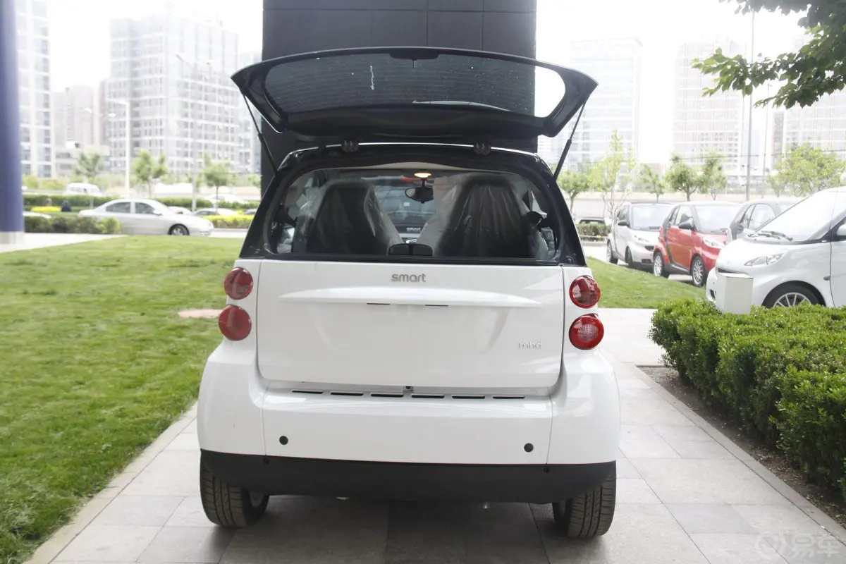 smart fortwo52kw mhd 硬顶 标准版空间