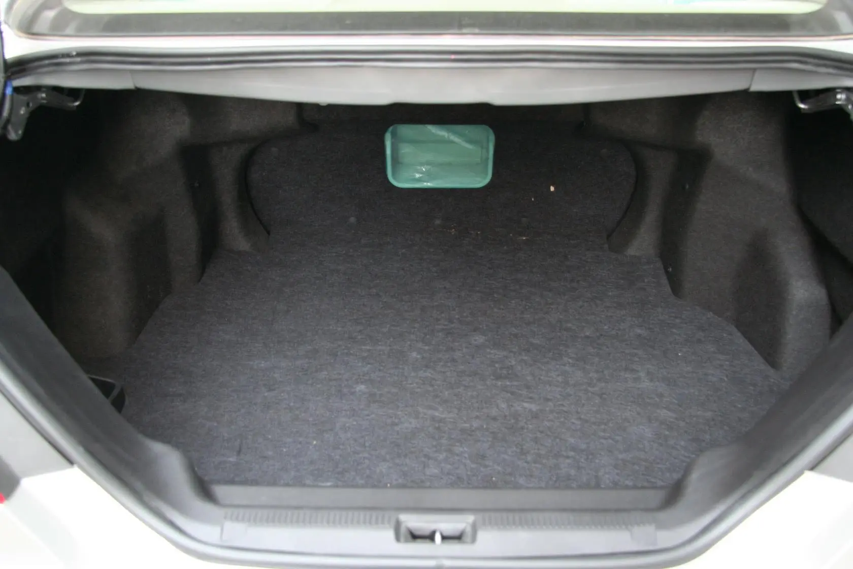 华泰B111.8T 汽油 MT 舒适型行李箱空间