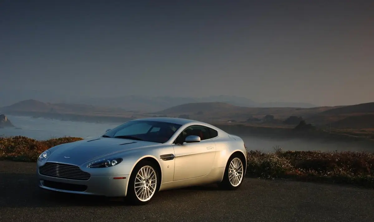 V8 Vantage