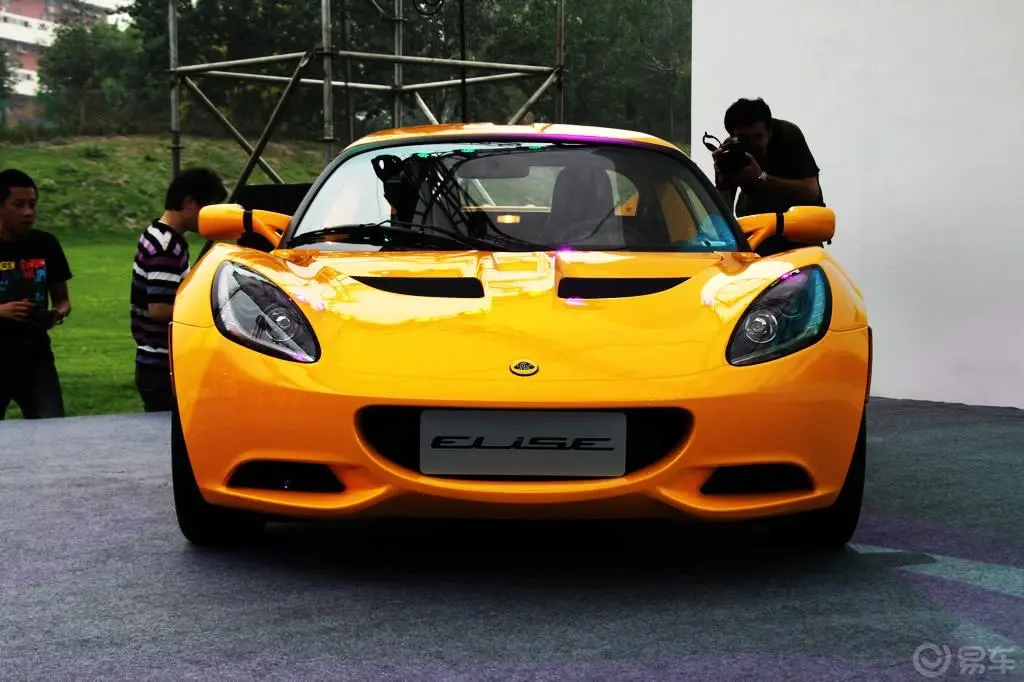 Elise1.8L R 标准版外观