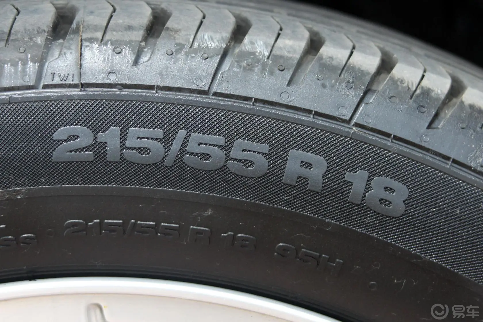 指南者(进口)2.4L 自动 经典版轮胎规格