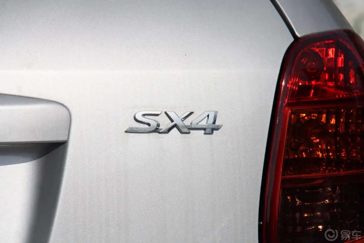 天语 SX4两厢 1.6L 运动型 MT尾标