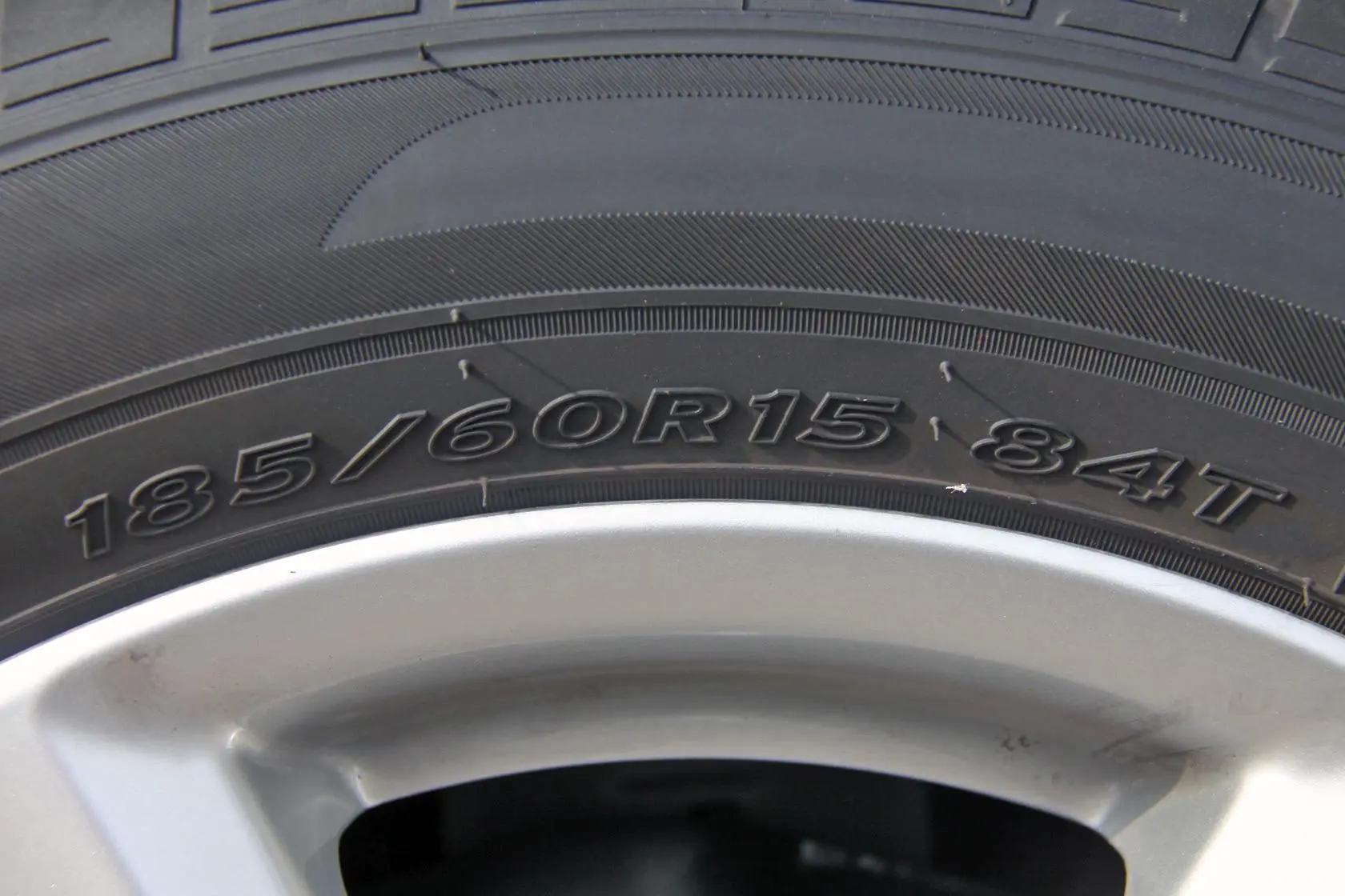 Polo劲取 1.6L 自动 实酷版轮胎规格