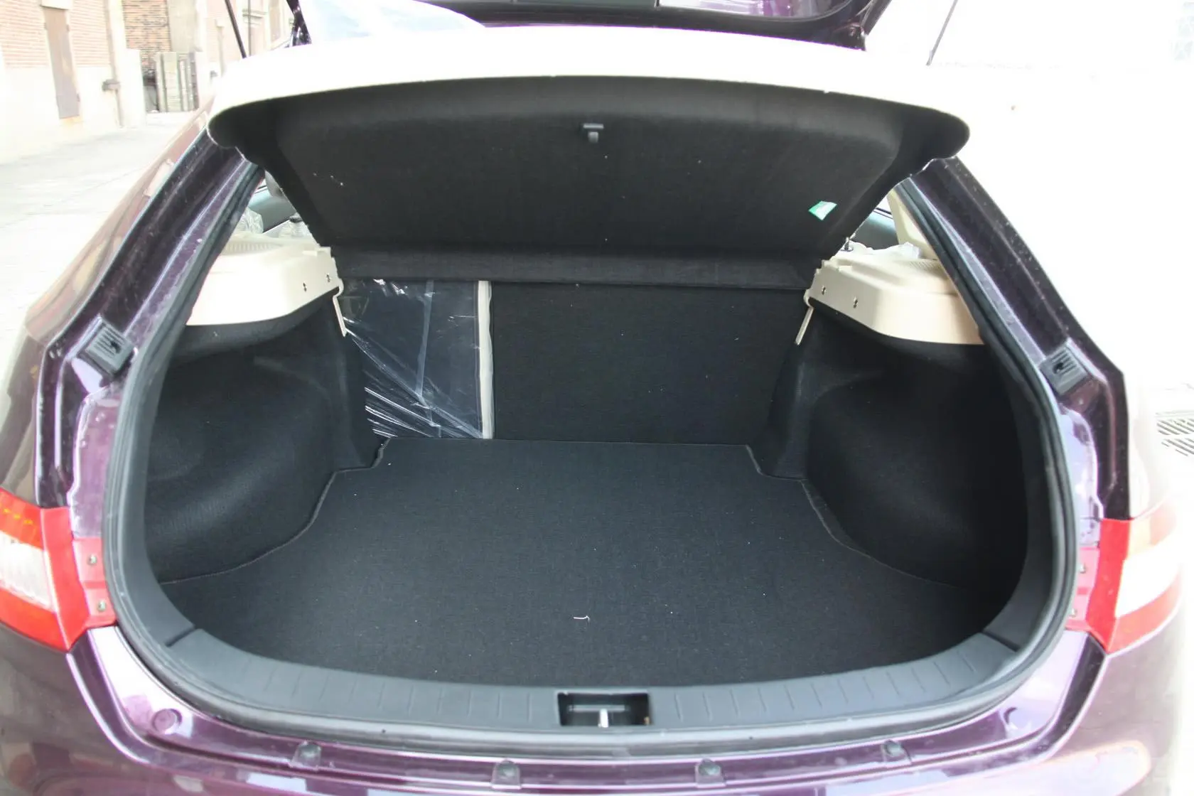 莲花L5Sportback 1.6L 手动 风尚版行李箱空间