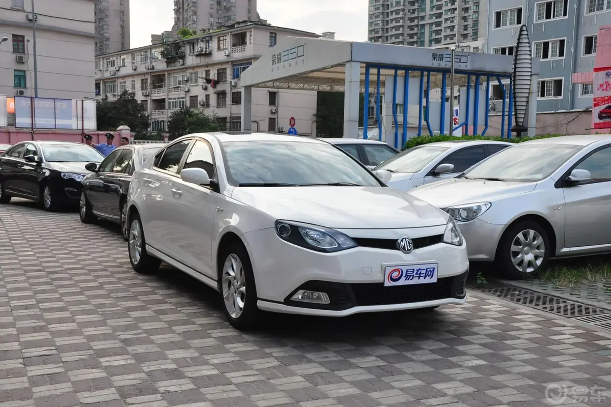 MG6掀背 1.8T 手动 舒适版外观