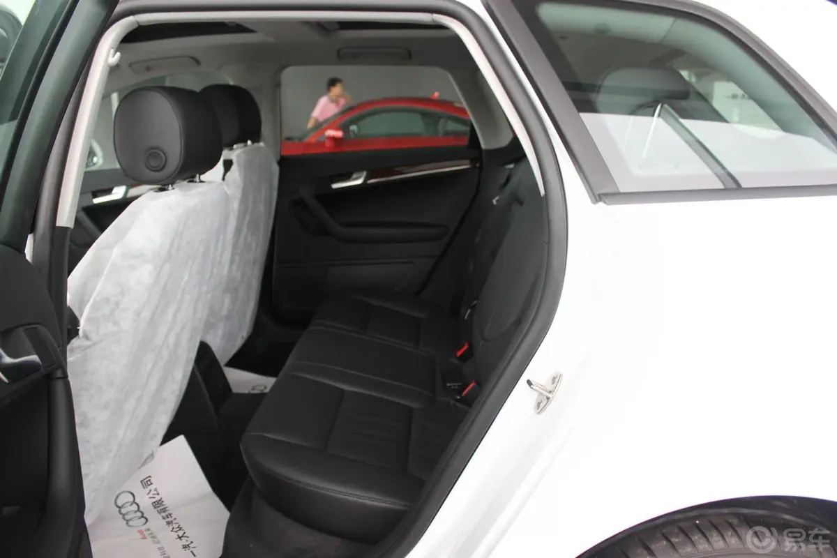 奥迪A3(进口)Sportback 1.8T 自动 豪华型后排空间体验