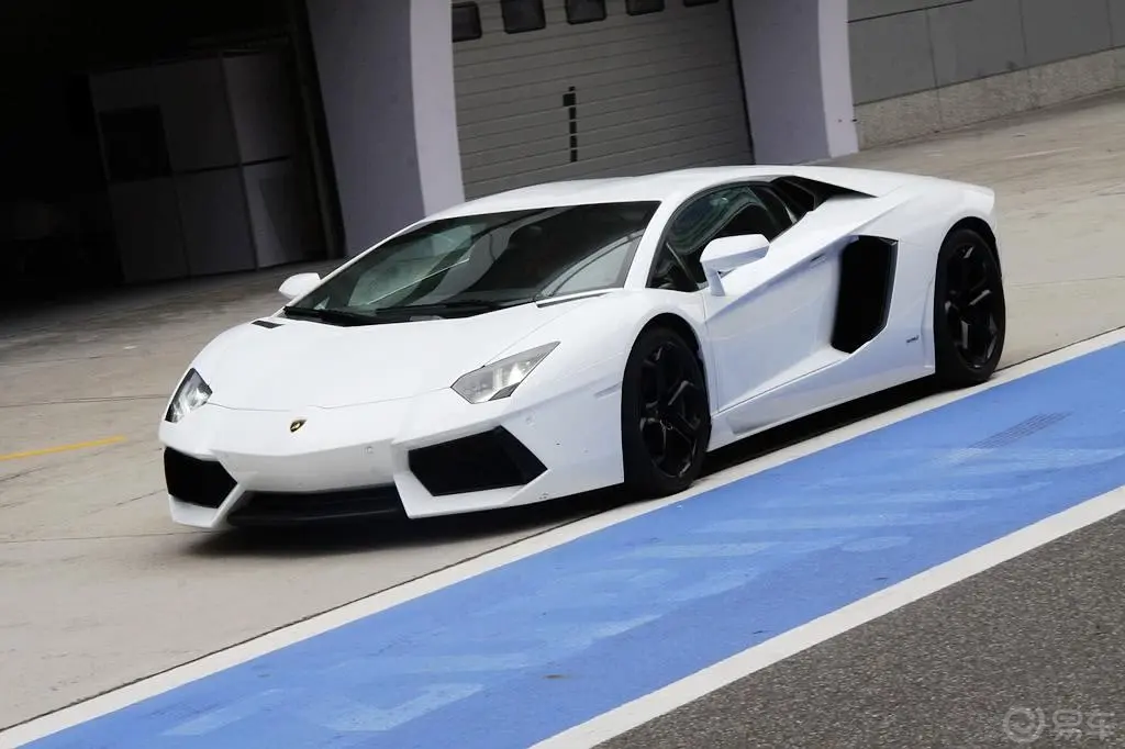 AventadorLP700-4外观