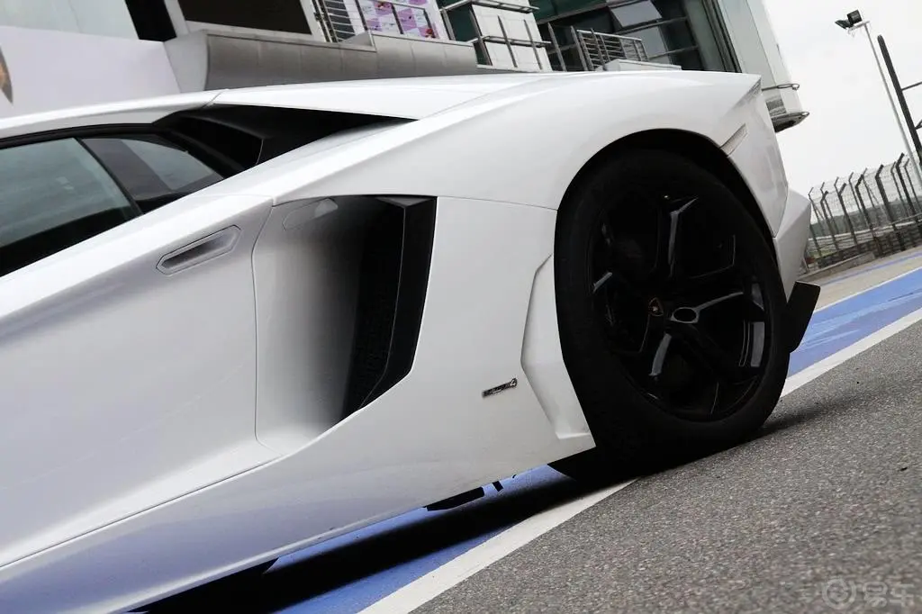 AventadorLP700-4外观