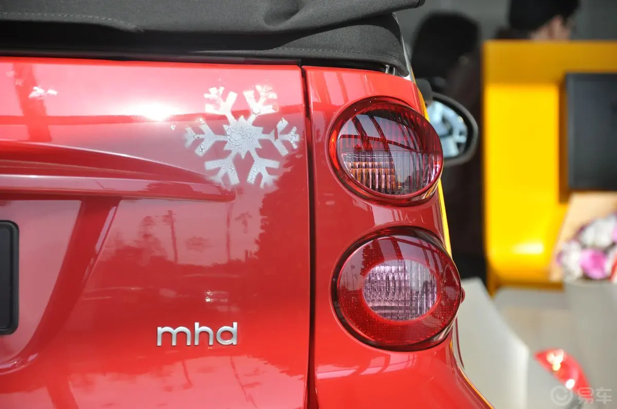 smart fortwo52kw mhd 敞篷 激情版外观